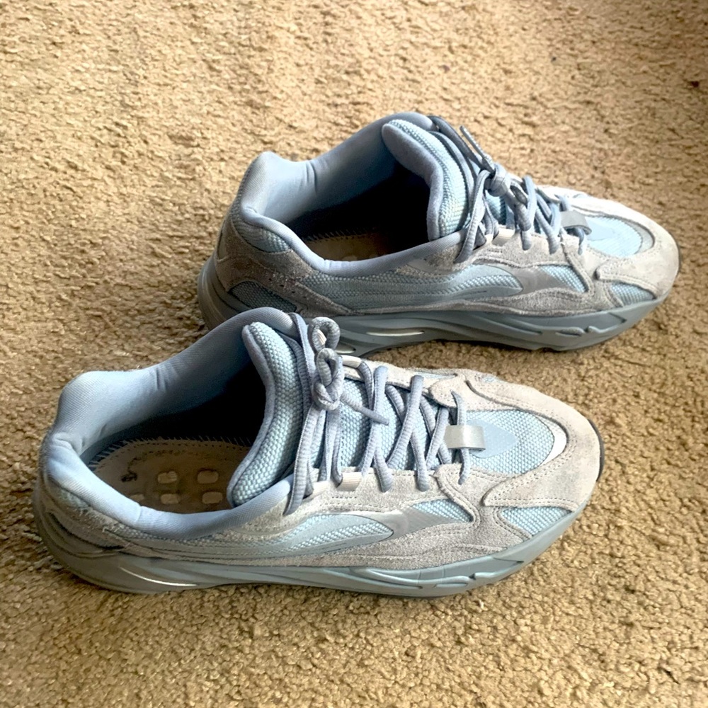 Yeezy 700 V2 Hospital Blue